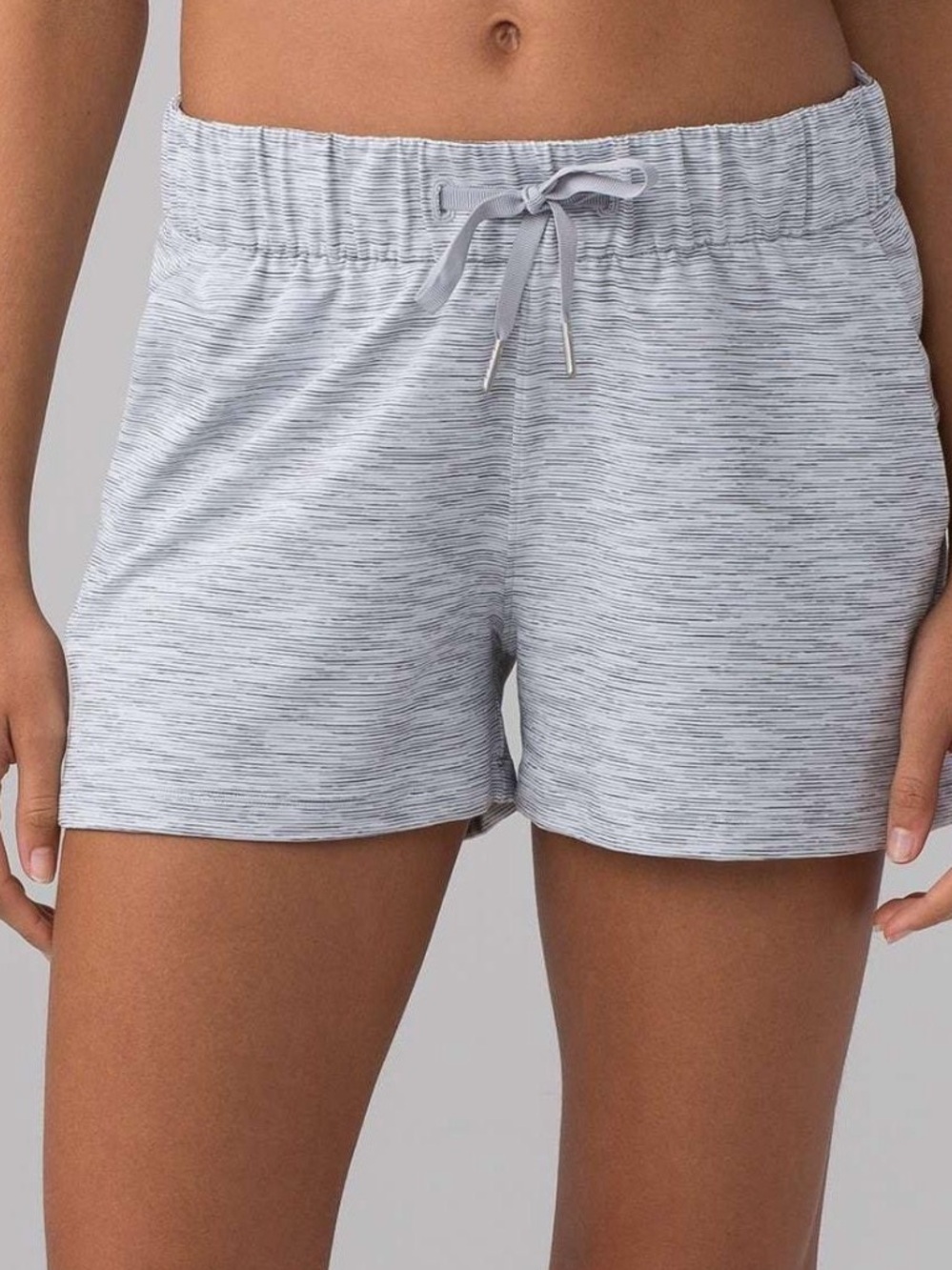 LULULEMON On The Fly Shorts Gray pinstripe  With pockets Size 4 Like New!